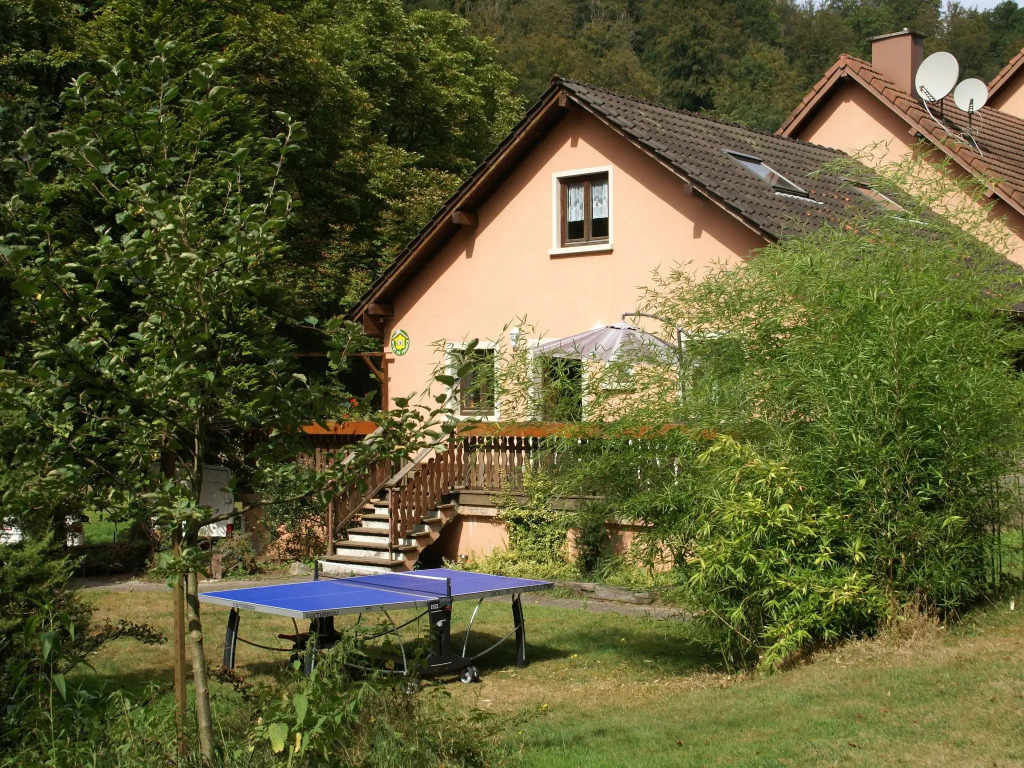 Large holiday home with garden near the lake