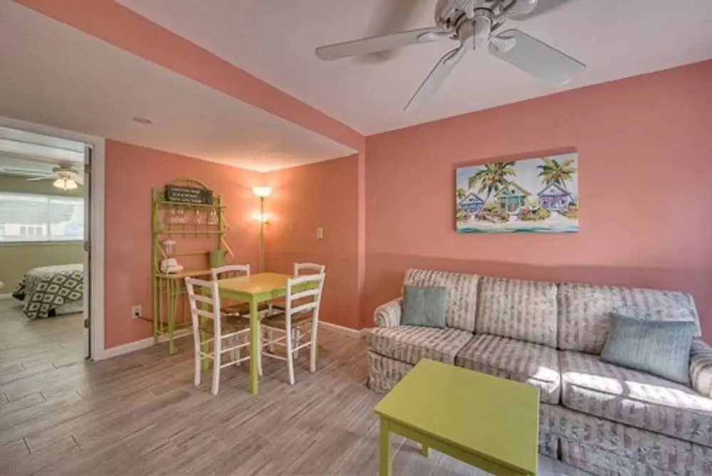 235 Mango - Little Palm