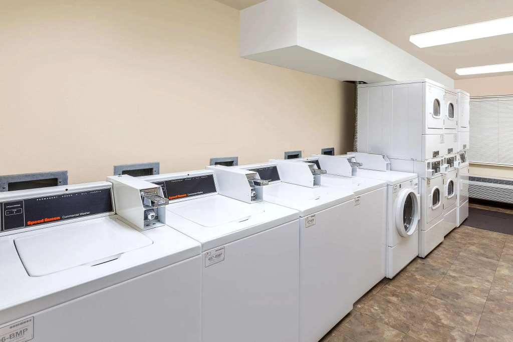 WoodSpring Suites Des Moines Pleasant Hill