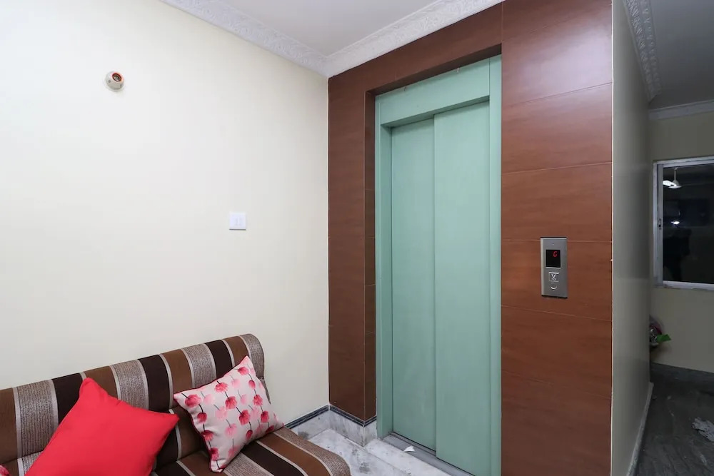 OYO Flagship 11703 Hemlata Lodge