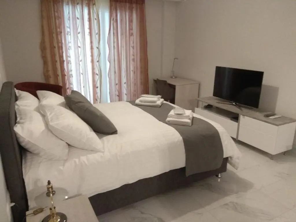 V17 Syntagma Studio