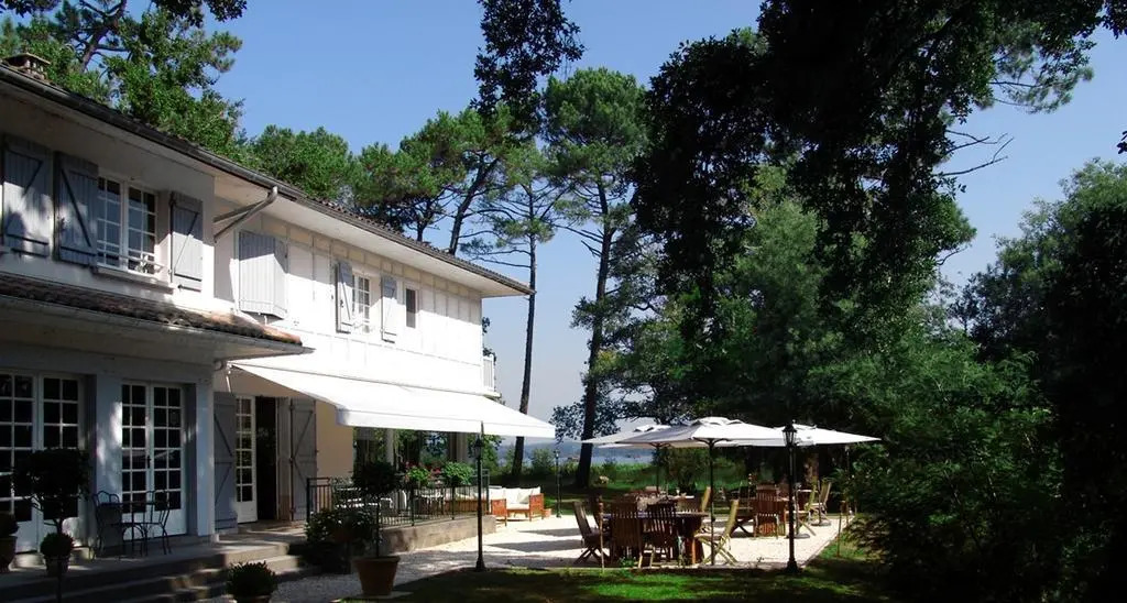 Villa de lEtang Blanc