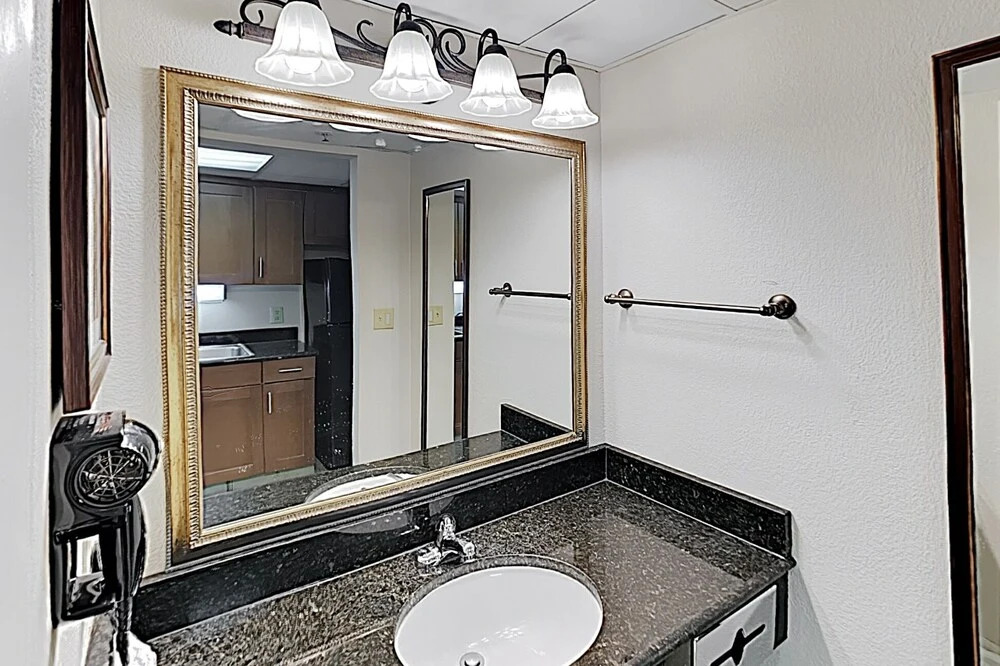 New Listing! Beach Penthouse W/ All-season Pool 1 Bedroom Condo