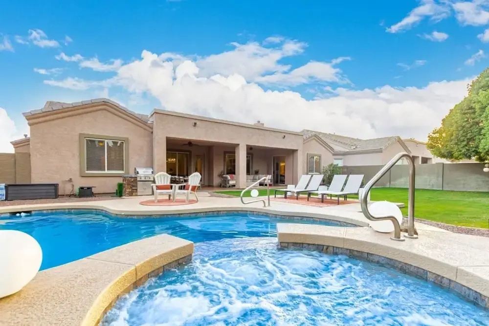 The Dreaming Tree Sleeps 10 Pool Spa Firepit BBQ