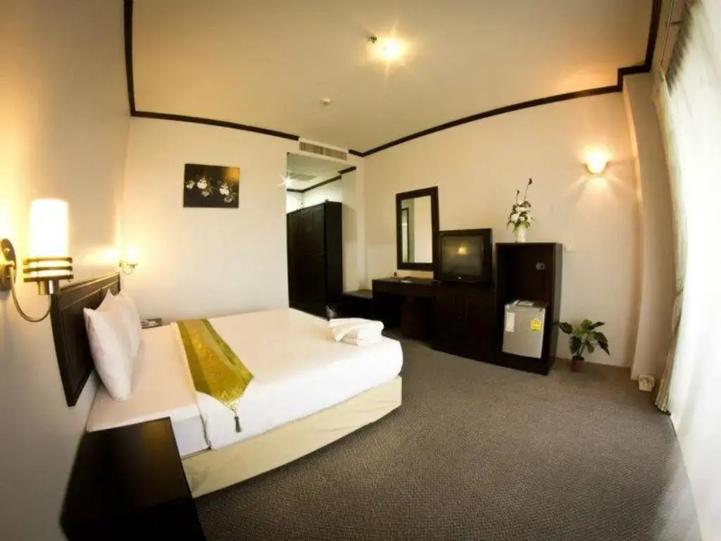 Golden Dragon Resort