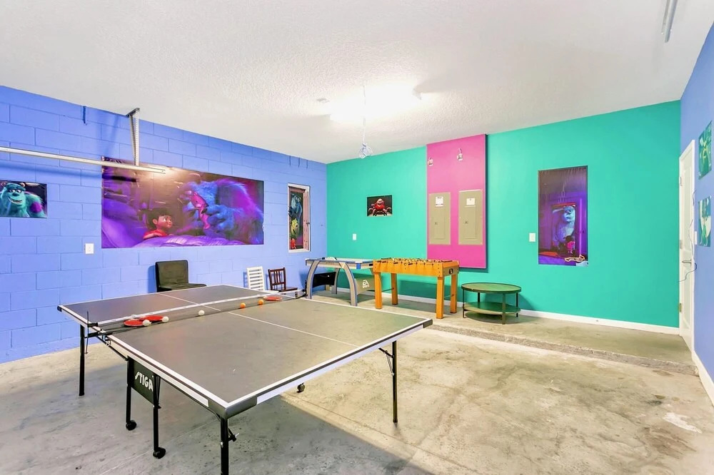 10br Luxury Home Near Disney w Pool Games Room