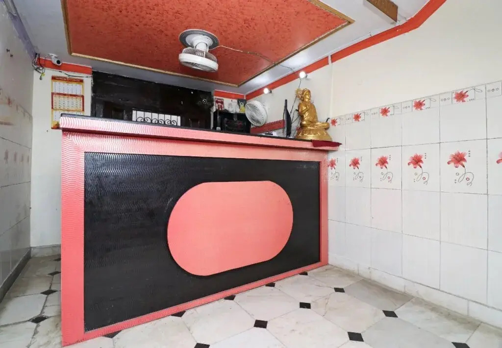 OYO 24654 Hotel Buddha