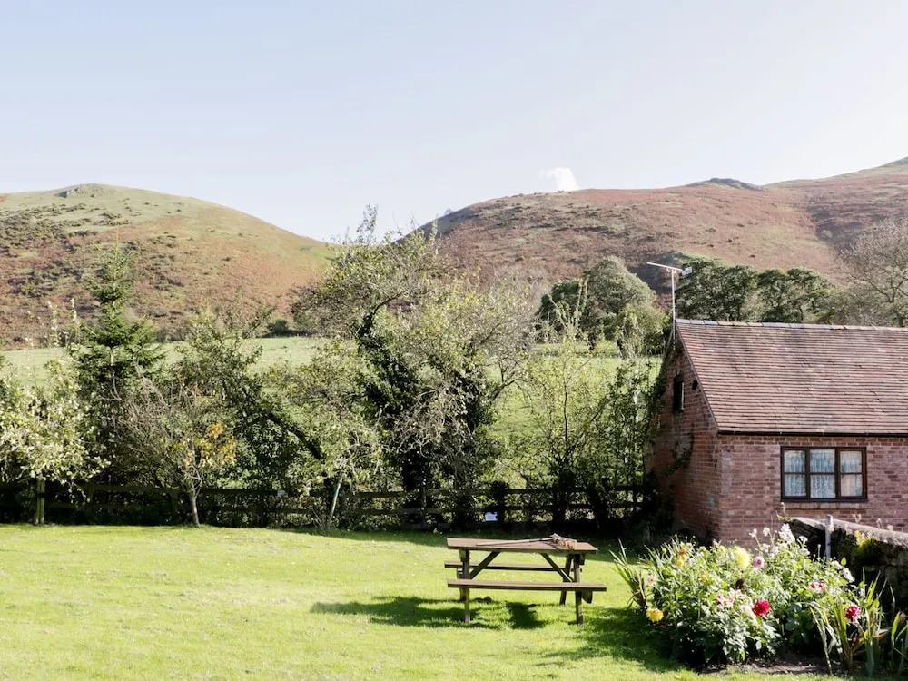 Ragleth Cottage