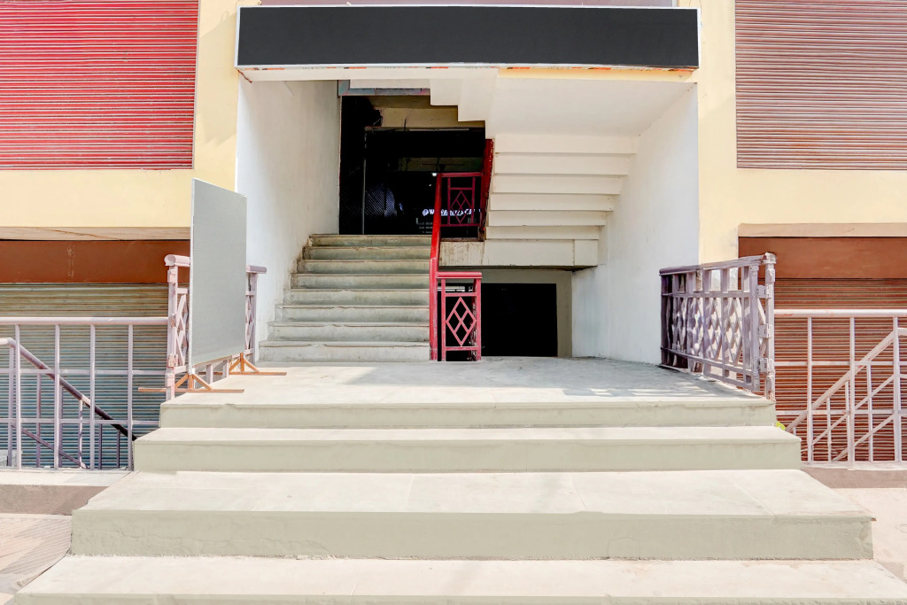 Collection O Vikas Nagar Post Office Formerly Metro Club and Guest House