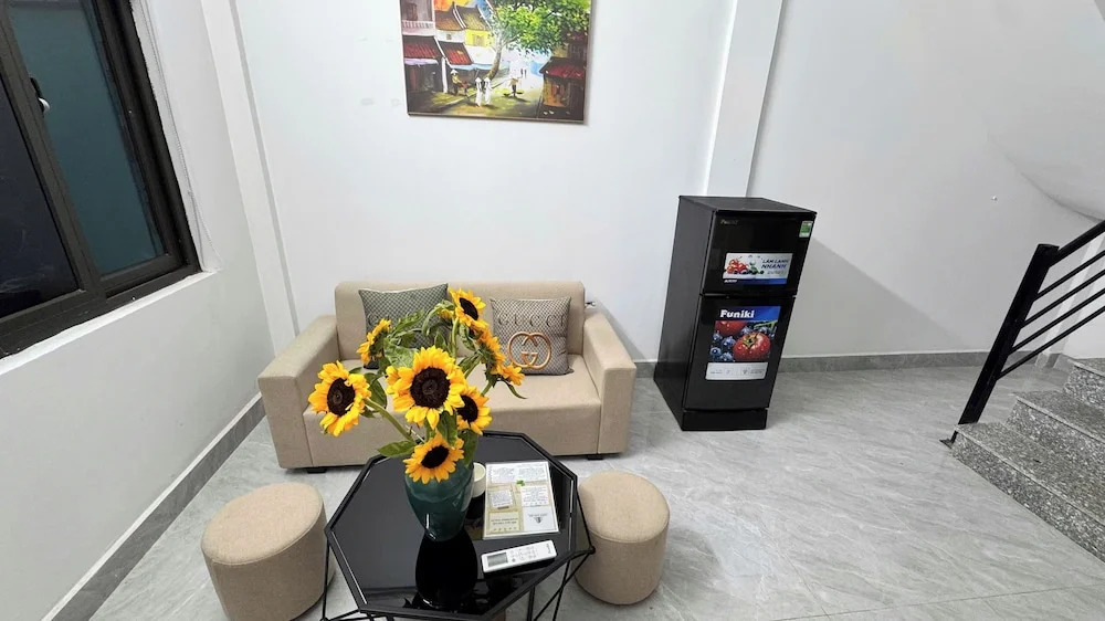 Aira Kim Ma Apartment