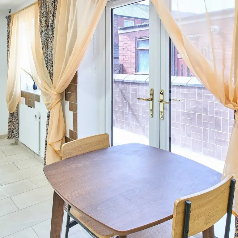Host Stay Urban Nest
