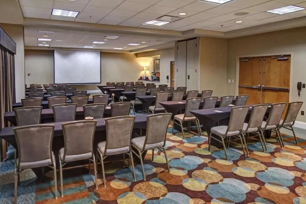 Crowne Plaza Nashville Airport by IHG