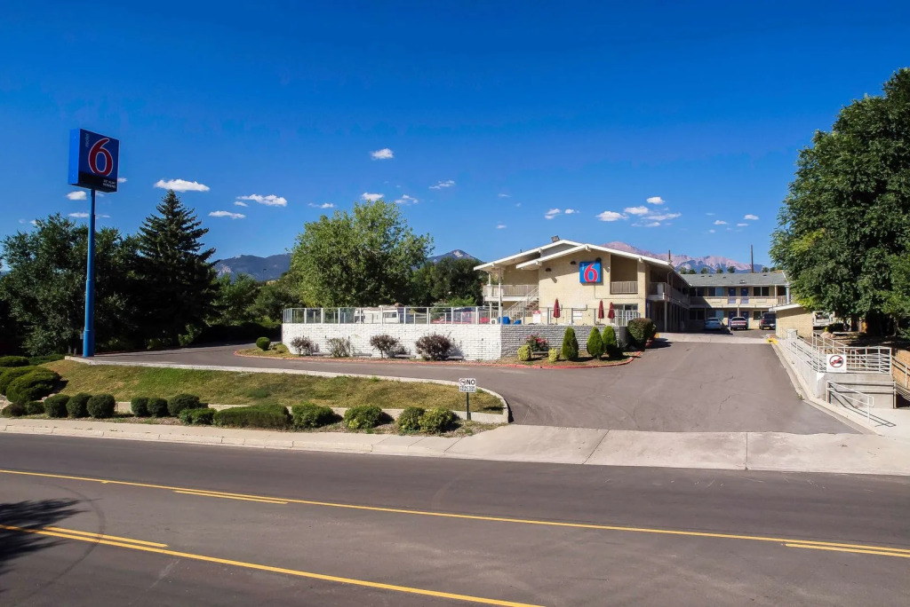 Motel 6 Colorado Springs, CO - South/Metro Area