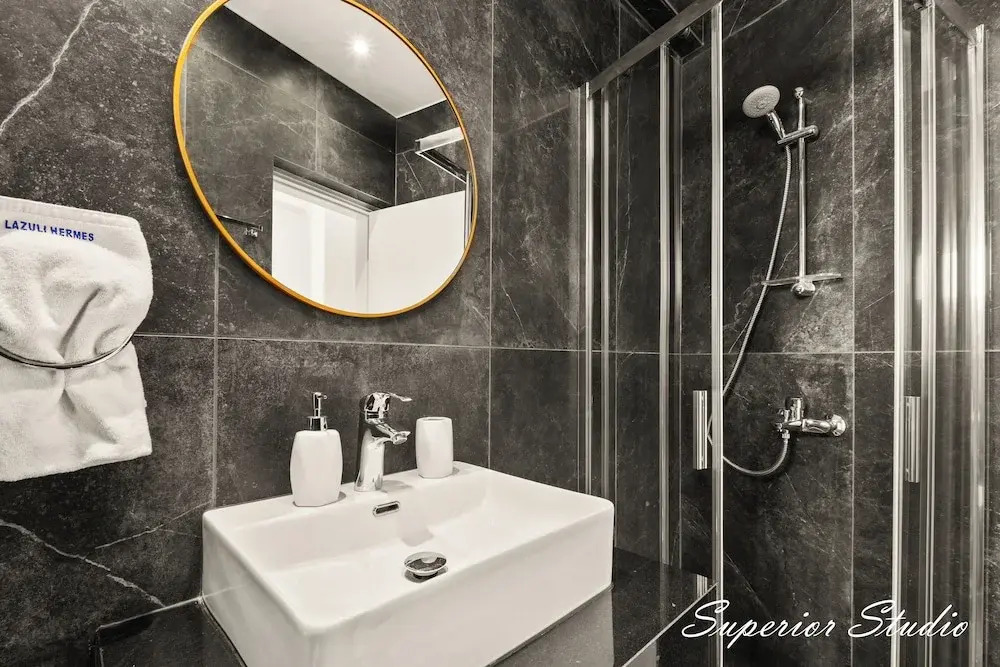 Lazuli Hermes Apartments