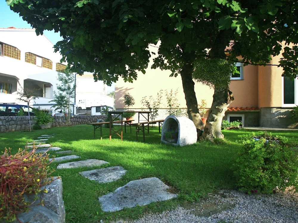 Pleasant Apartment in Krk with Private Terrace