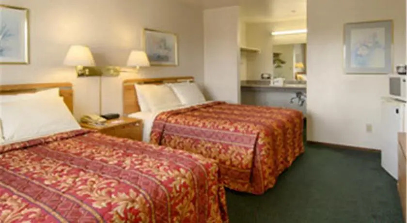 Days inn Salinas Airport