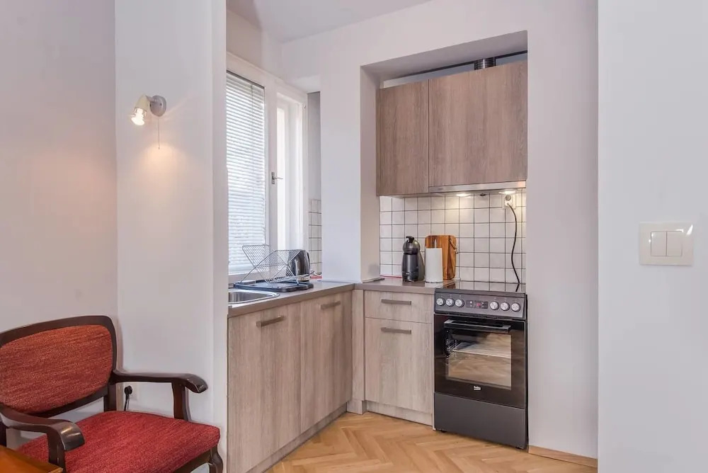 FM Economy 2-BDR Apartment - Next to Serdika Center