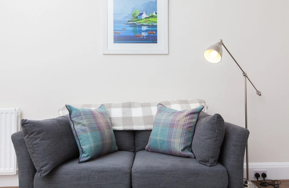 Spacious 2-br Flat for 4 in Morningside