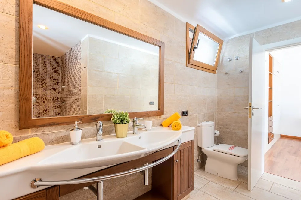1 Charming Villa,Huge Terraces,Pool,Garden,Bbq!