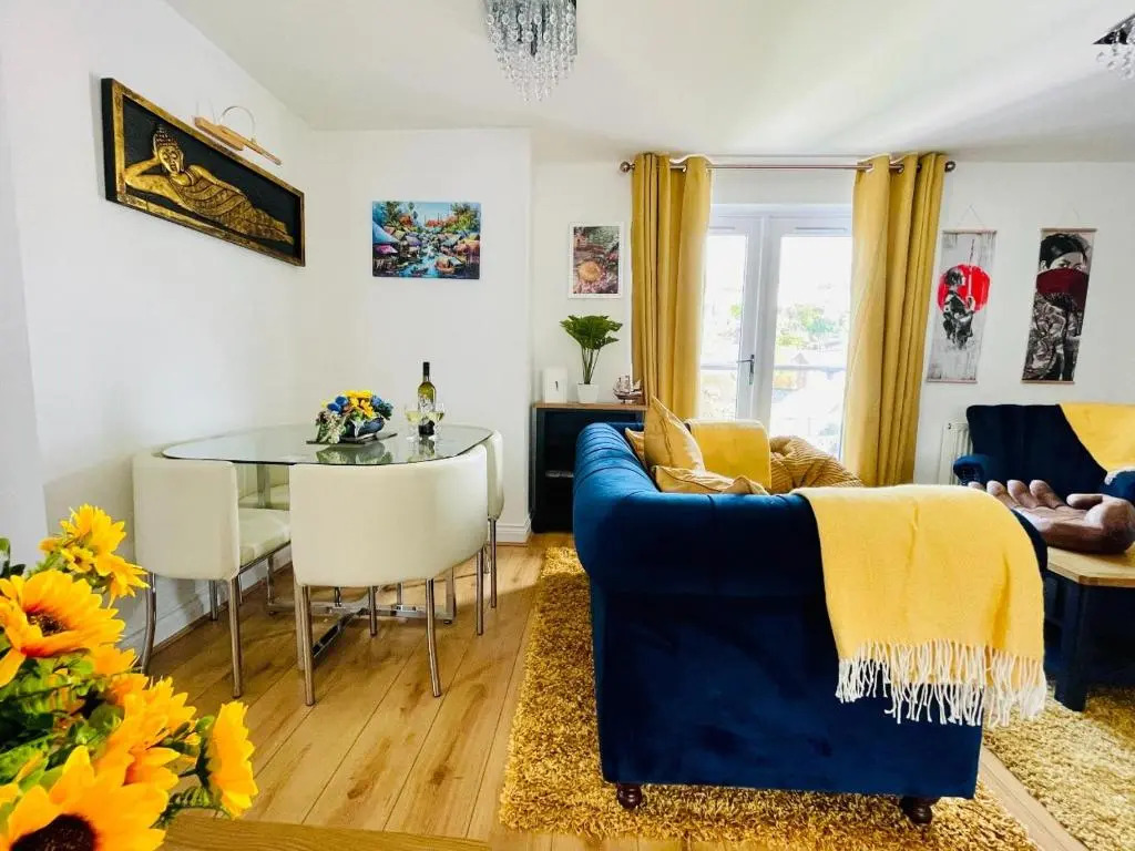 Captains Rest - 2 bedroom apartment in the heart of Brixham