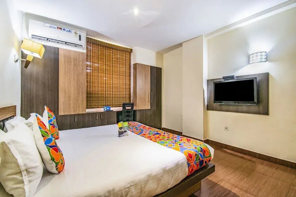 FabHotel Empire Grand Suites Ernakulam