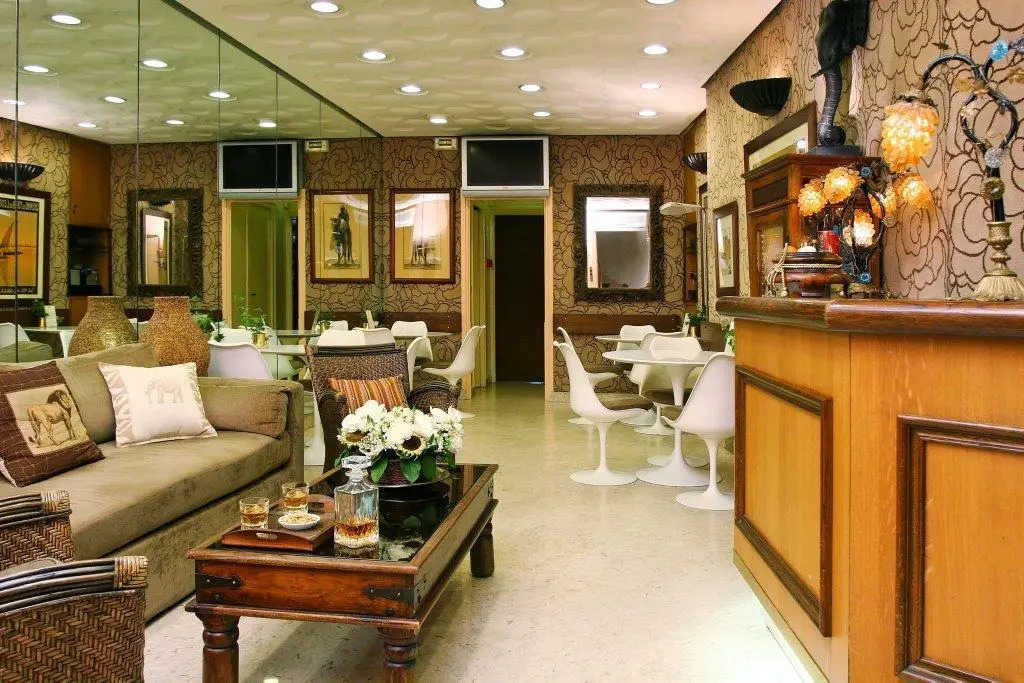 Hotel De Suez