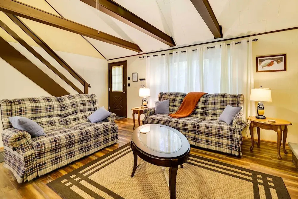 Hike, Swim, Ski & More: Home in Arrowhead Lakes!