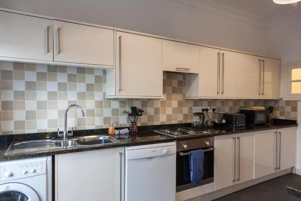 Apartment 3 The Grove