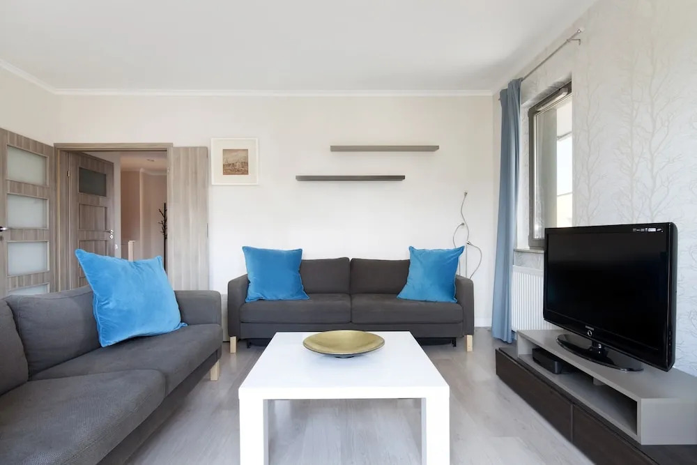Waterlane Riverside - SPA, Pool, Gym & Parking by Downtown Apartments