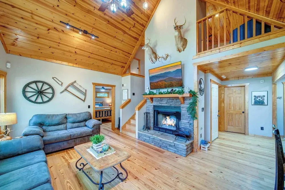 Buck Valley Lodge Mountain Getaway!