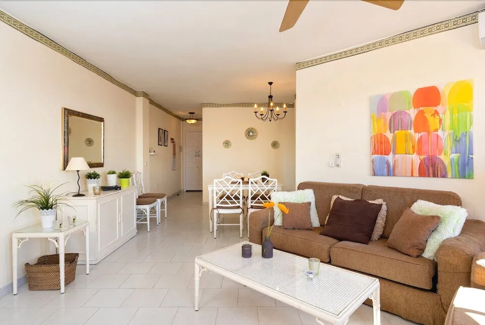 An oasis Apartment between Fuengirola and Marbella Ref 21