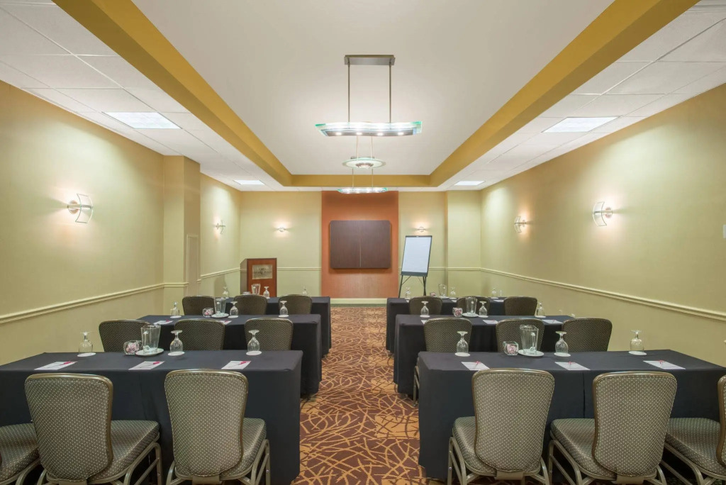 DoubleTree by Hilton Cherry Hill Philadelphia