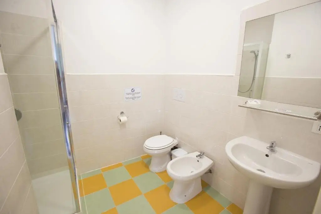 Central Rooms 128