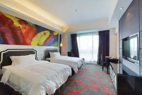 Eiffel Hotel