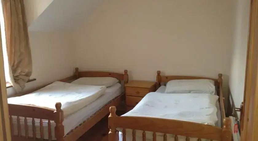 Skellig Ring House (budget accommodation)