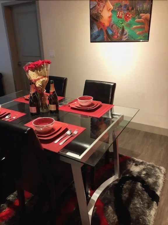 Cozy 2 Bedroom Apartment