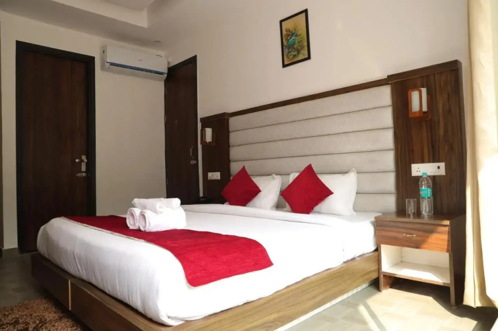 Aroha By Rishikesh-Swimming Pool & Spa