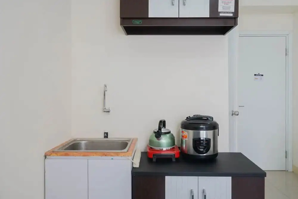Comfortable 2BR Apartment at Green Pramuka near Mall