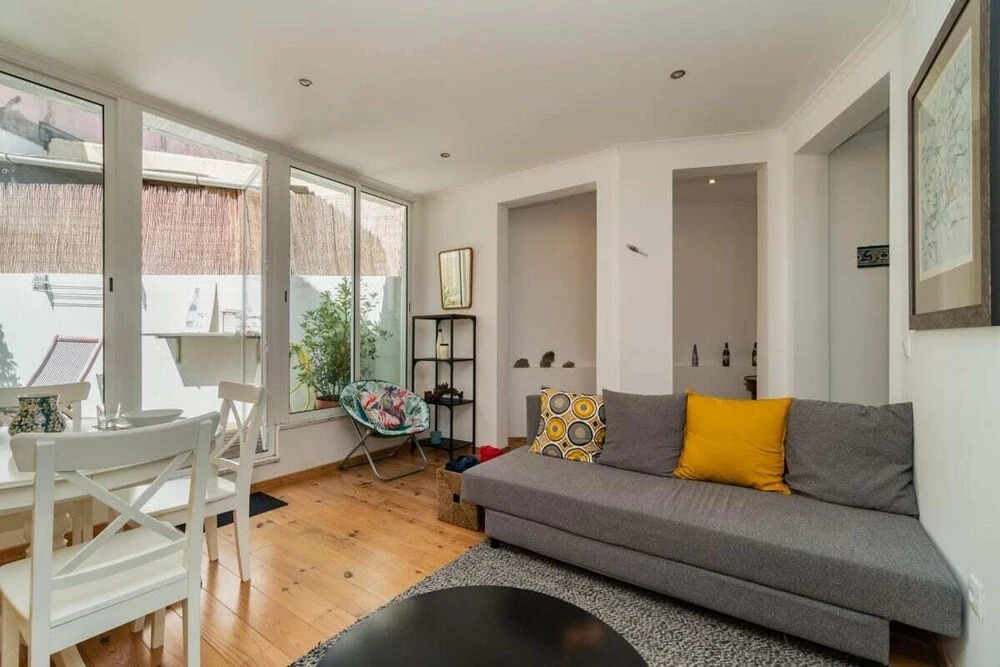 Gorgeous Apartment With Terrace in Belém