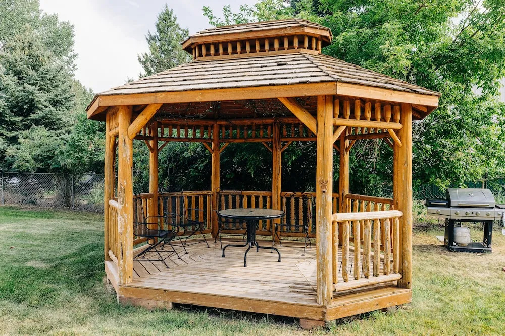 Rustic Ridge Cabins, Charming Retreat (3 Options!)
