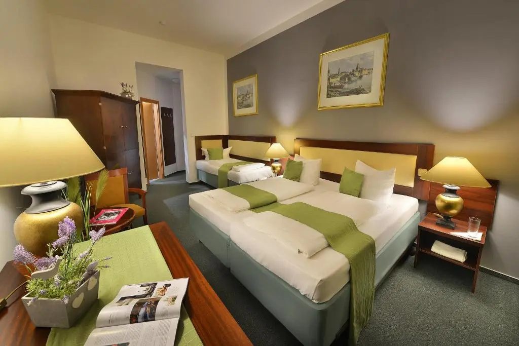 Prague Season Hotel
