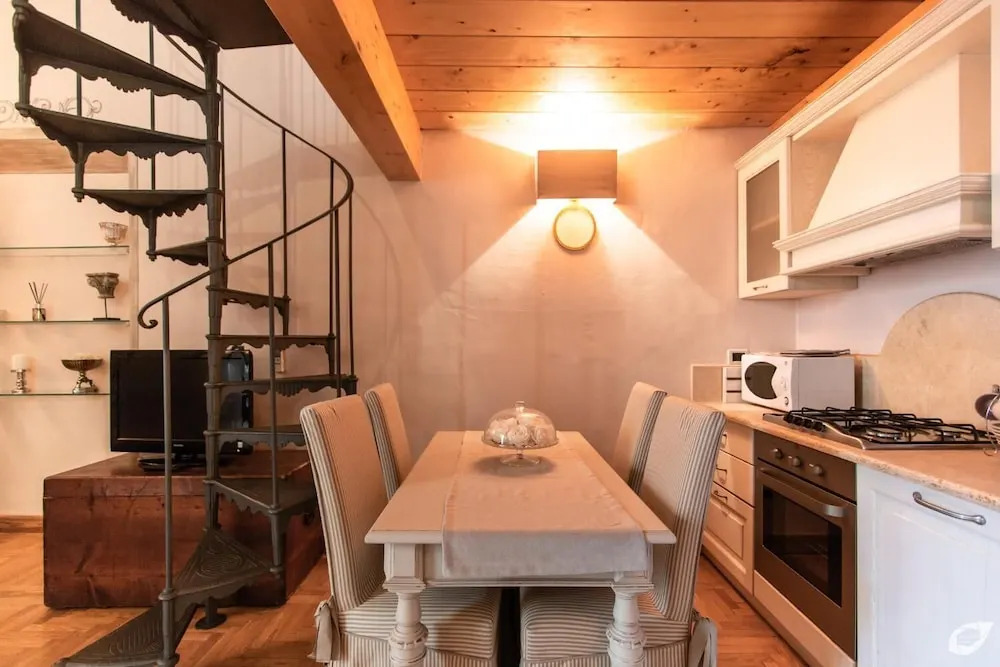 Mozza Suite 2
