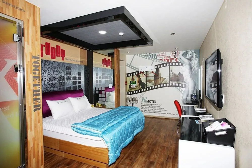N Motel