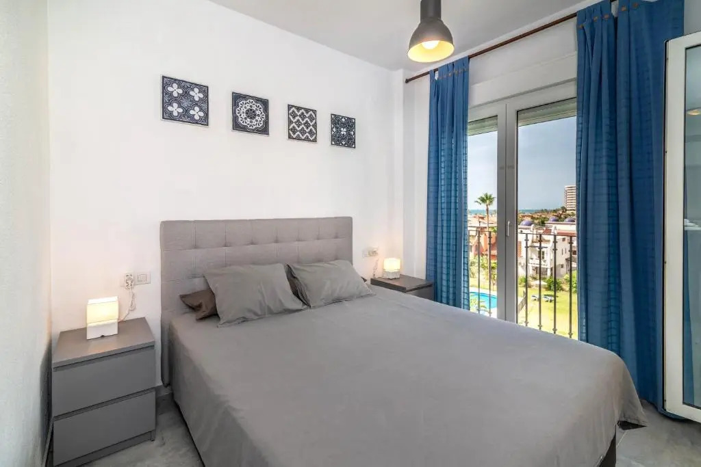 Well-located & Nice Views 2BDR Apt in Los Álamos