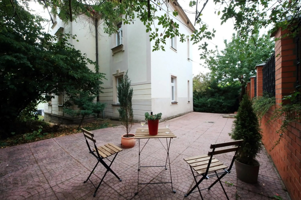 Historic Villa Apartments