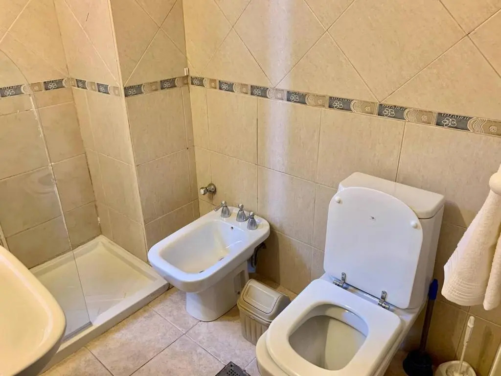 Depto de 1 dormitorio en Blvd. San Juan cerca de La Cañada