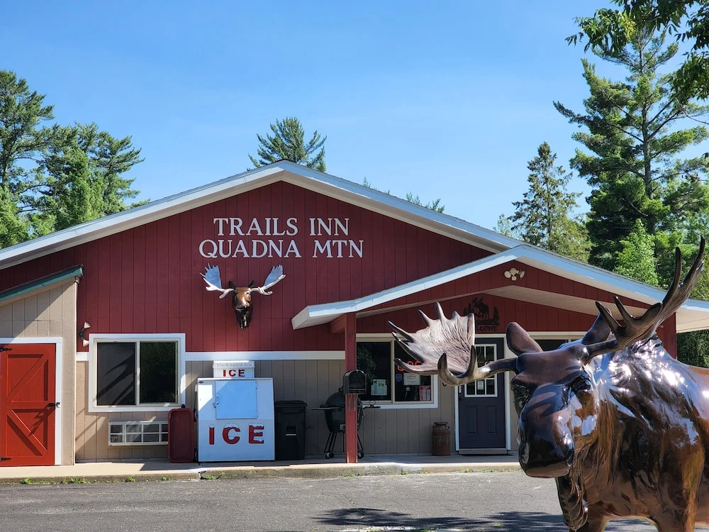 Trails INN Quadna Mountain Motel & RV Park