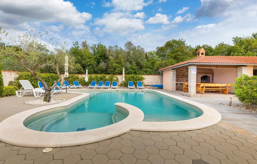 Nice Apartment in Vodnjan With 1 Bedrooms, Wifi and Outdoor Swimming Pool