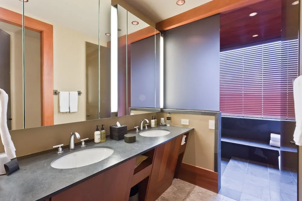 Aman Springs - Four Bedroom Home