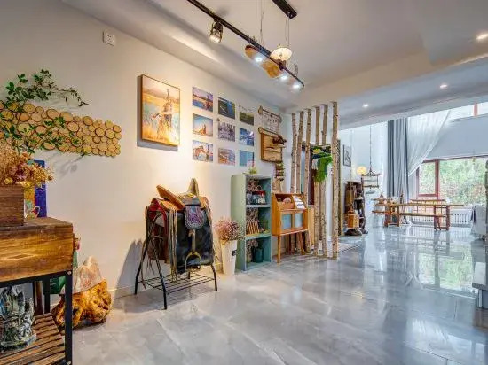 Hulun is a famous homestay